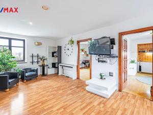 Prodej rodinného domu, Byšice, 5. května, 300 m2