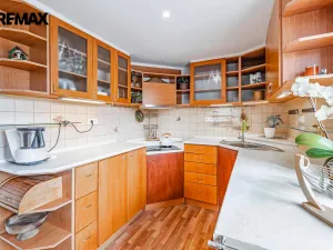Prodej rodinného domu, Byšice, 5. května, 300 m2