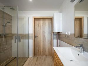 Prodej bytu 2+kk, Loučná pod Klínovcem, 53 m2