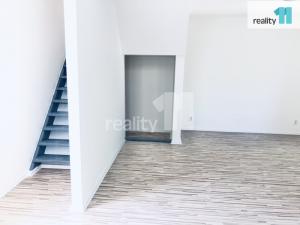Pronájem bytu 2+kk, Praha - Hrdlořezy, Českobrodská, 75 m2