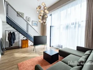 Pronájem bytu 1+kk, Praha - Holešovice, V háji, 43 m2