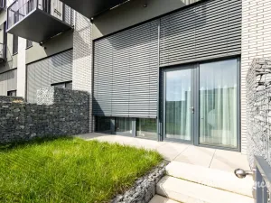 Pronájem bytu 1+kk, Praha - Holešovice, V háji, 43 m2