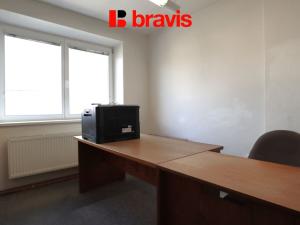 Pronájem kanceláře, Brno, Osamělá, 90 m2