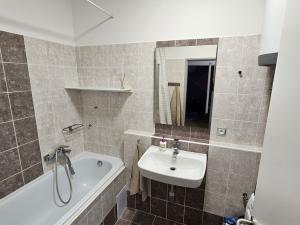 Pronájem bytu 3+1, Holubice, Buková, 60 m2