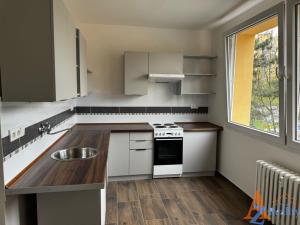 Pronájem bytu 2+1, Chomutov, Kyjická, 65 m2