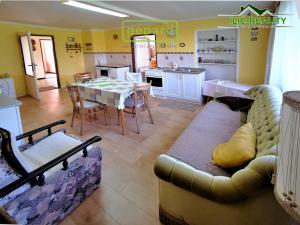 Prodej rodinného domu, Manětín - Vysočany, 160 m2