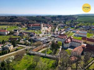 Prodej obchodního prostoru, Velehrad, Salašská, 1600 m2