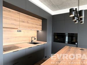 Pronájem bytu 4+kk, Liberec - Liberec IV-Perštýn, Na Perštýně, 187 m2