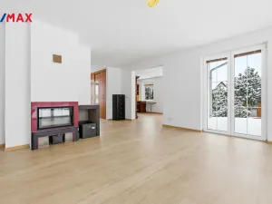 Prodej rodinného domu, Jenišov - Pod Rohem, K Rohu, 210 m2