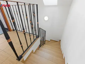 Prodej rodinného domu, Jenišov - Pod Rohem, K Rohu, 210 m2