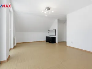 Prodej rodinného domu, Jenišov - Pod Rohem, K Rohu, 210 m2