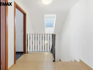 Prodej rodinného domu, Jenišov - Pod Rohem, K Rohu, 210 m2