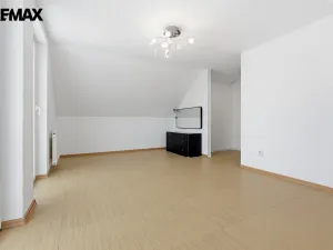 Prodej rodinného domu, Jenišov - Pod Rohem, K Rohu, 210 m2