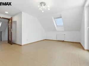 Prodej rodinného domu, Jenišov - Pod Rohem, K Rohu, 210 m2