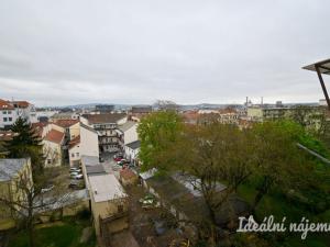 Pronájem bytu 2+kk, Brno, Mášova, 69 m2