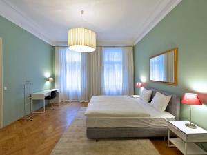 Pronájem bytu 3+1, Praha - Nové Město, Truhlářská, 101 m2