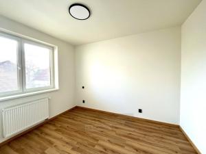 Pronájem bytu 2+kk, Kamenný Újezd, Budějovická, 42 m2