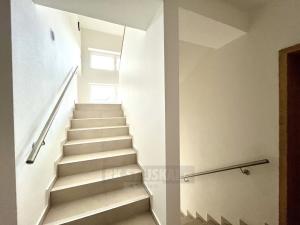 Pronájem bytu 2+kk, Kamenný Újezd, Budějovická, 42 m2