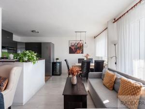 Prodej bytu 4+1, Praha - Letňany, Místecká, 88 m2