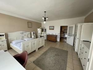 Pronájem bytu 3+1, Hradec Králové, Velké náměstí, 97 m2