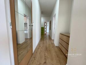 Pronájem bytu 3+kk, Praha - Vysočany, Pod Harfou, 160 m2
