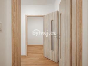 Pronájem bytu 2+kk, Praha - Bubeneč, Verdunská, 37 m2