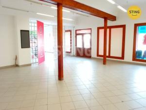 Pronájem obchodního prostoru, Litovel, Nám. Př. Otakara, 50 m2