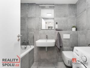 Pronájem bytu 1+kk, Praha - Modřany, Mezi vodami, 30 m2