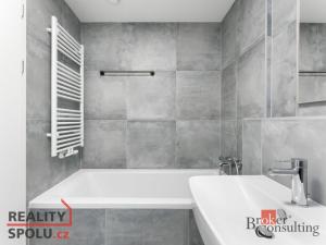 Pronájem bytu 1+kk, Praha - Modřany, Mezi vodami, 30 m2
