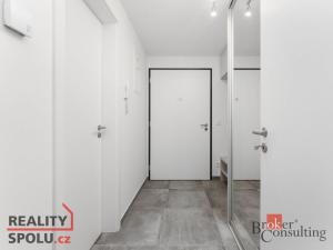 Pronájem bytu 1+kk, Praha - Modřany, Mezi vodami, 30 m2