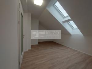 Pronájem bytu 3+kk, Praha - Dolní Chabry, Počeradská, 85 m2