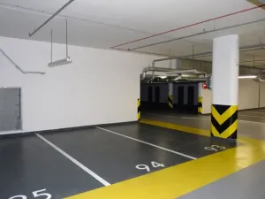 Pronájem garážového stání, Praha - Vinohrady, Korunní, 20 m2