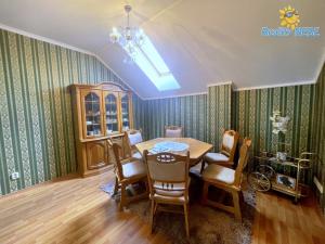 Prodej vily, Praha - Dolní Měcholupy, Za kovárnou, 310 m2