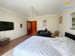Prodej vily, Praha - Dolní Měcholupy, Za kovárnou, 310 m2