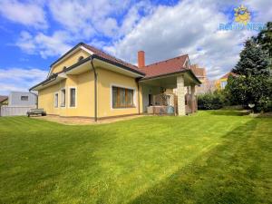 Prodej vily, Praha - Dolní Měcholupy, Za kovárnou, 310 m2