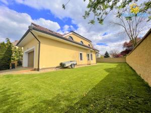 Prodej vily, Praha - Dolní Měcholupy, Za kovárnou, 310 m2