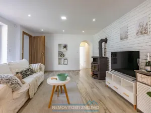 Prodej rodinného domu, Alberndorf im Pulkautal, Rakousko, Bundesstraße, 180 m2