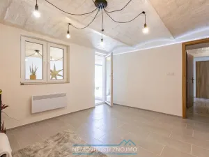 Prodej rodinného domu, Alberndorf im Pulkautal, Rakousko, Bundesstraße, 180 m2