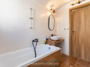 Prodej rodinného domu, Alberndorf im Pulkautal, Rakousko, Bundesstraße, 180 m2