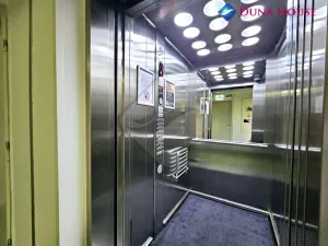 Pronájem bytu 1+kk, Praha - Žižkov, Ke kapslovně, 64 m2