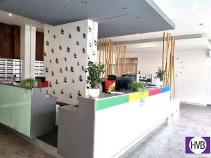 Pronájem bytu 1+kk, Praha - Holešovice, Jankovcova, 43 m2