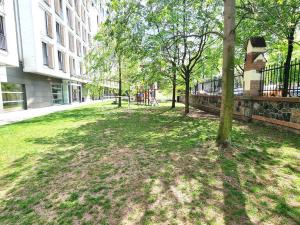 Pronájem bytu 1+kk, Praha - Holešovice, Jankovcova, 43 m2