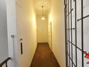 Pronájem bytu 3+1, Praha - Malá Strana, Sněmovní, 85 m2