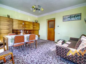 Prodej rodinného domu, Dobřenice, 120 m2