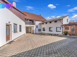 Prodej rodinného domu, Chroustovice - Mentour, 370 m2