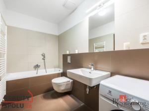 Prodej bytu 2+kk, Oslavany, náměstí 13. prosince, 48 m2