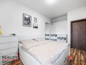 Prodej bytu 2+kk, Oslavany, náměstí 13. prosince, 48 m2
