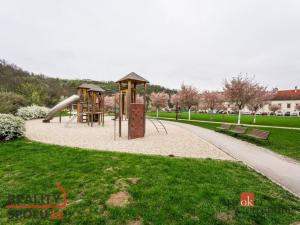 Prodej bytu 2+kk, Oslavany, náměstí 13. prosince, 48 m2
