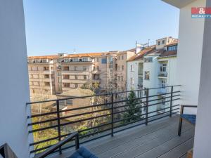 Pronájem bytu 3+1, Praha - Dejvice, Kafkova, 105 m2