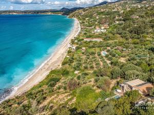 Prodej komerčního pozemku, Kefalonia, Leivathos, Řecko, 20000 m2
